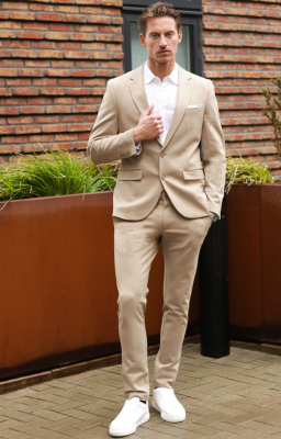 JEFF Ezra Greige