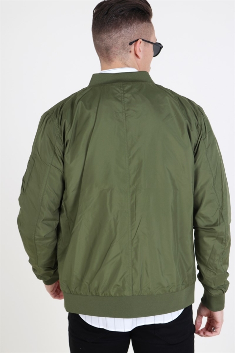 Urban Classics  Light Bomber Veste Olive