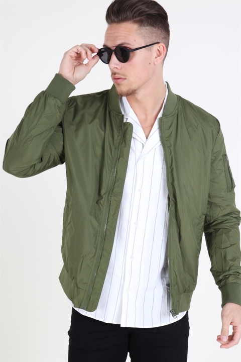Urban Classics  Light Bomber Veste Olive
