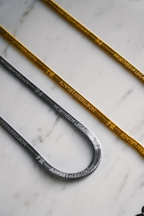Northern Legacy Herringbone Colliers Gold